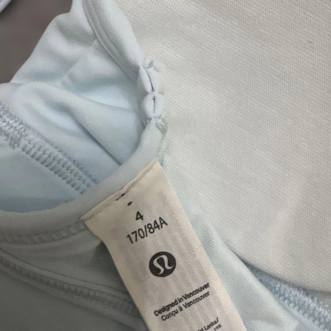 Lululemon ライトブルー スポーツブラ サイズ4