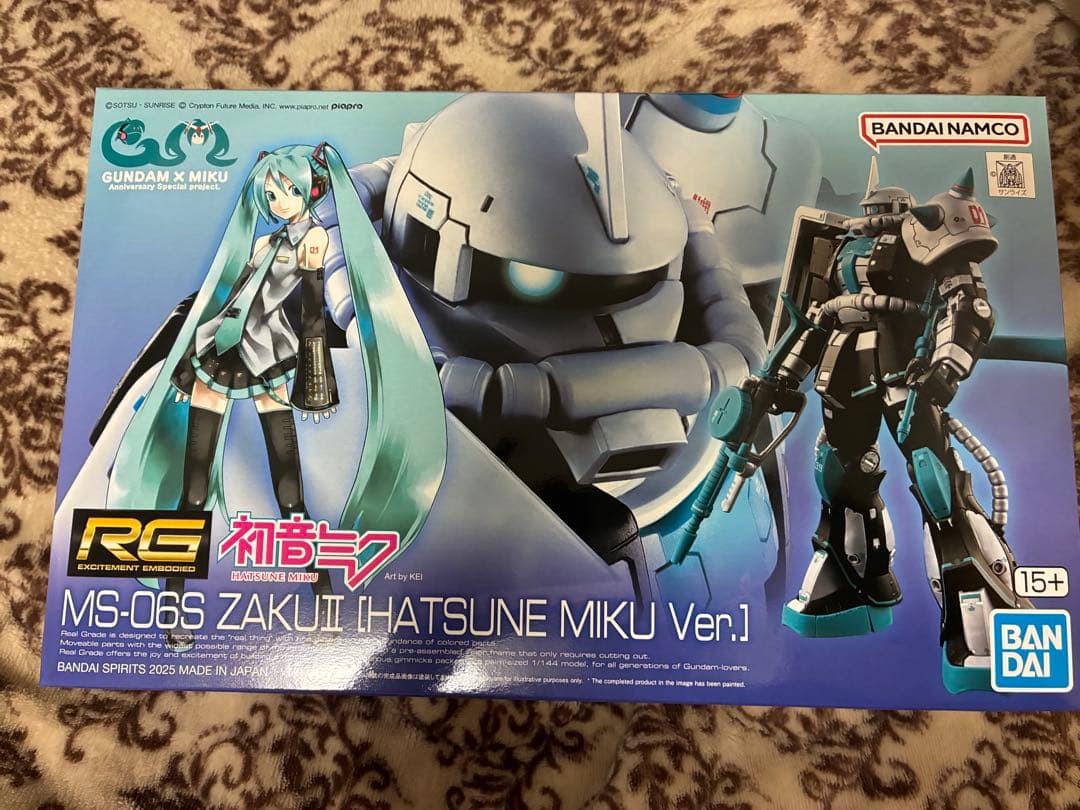1/144 RG MS-06S ザクII [初音ミクVer.]